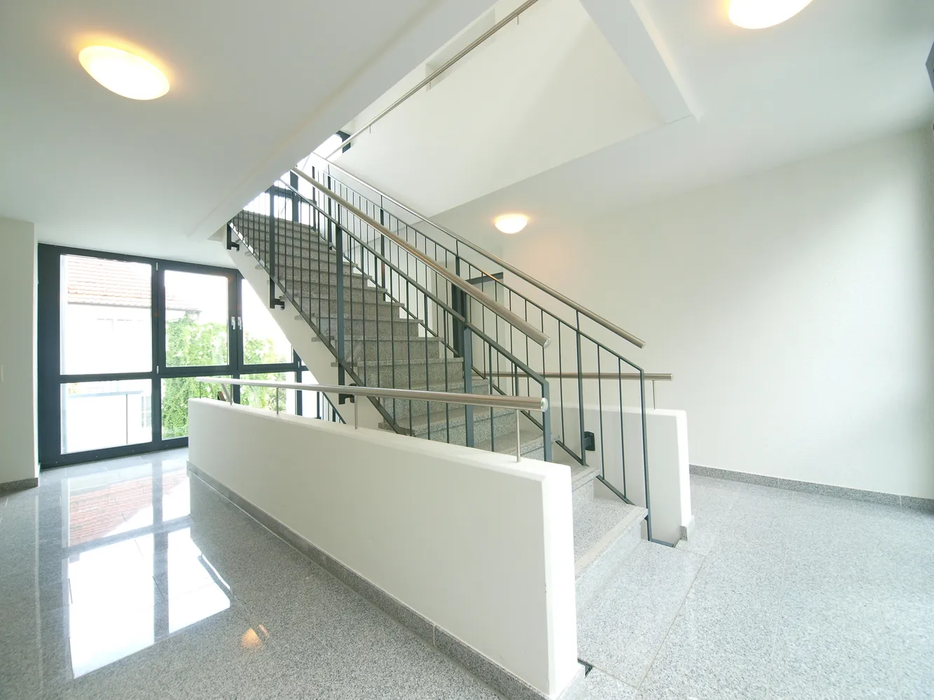 4 Zimmer Wohnung mit 103 m² in Stuttgart – Bild 2
