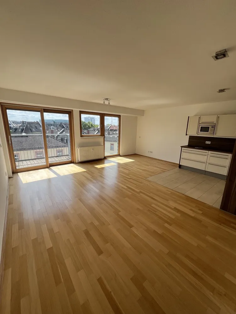 2 room apartment with 78 m² in Frankfurt am Main – Photo 1