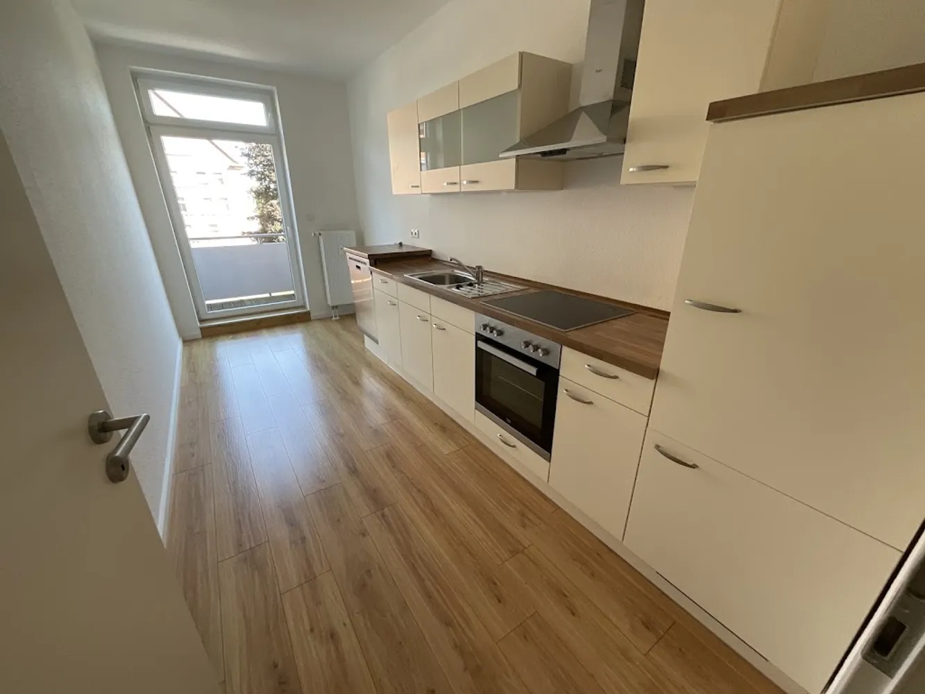 2 Zimmer Wohnung mit 69 m² in Lübeck – Bild 2