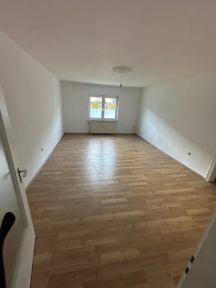 4 Zimmer Wohnung mit 118 m² in München – Bild 1