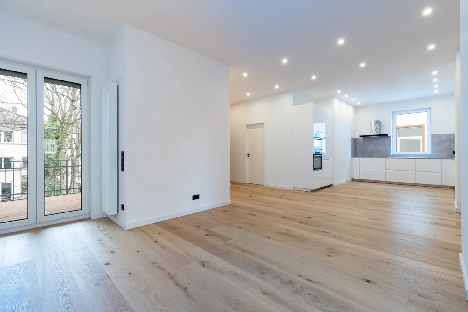 5 Zimmer Wohnung mit 160 m² in Frankfurt am Main – Bild 2