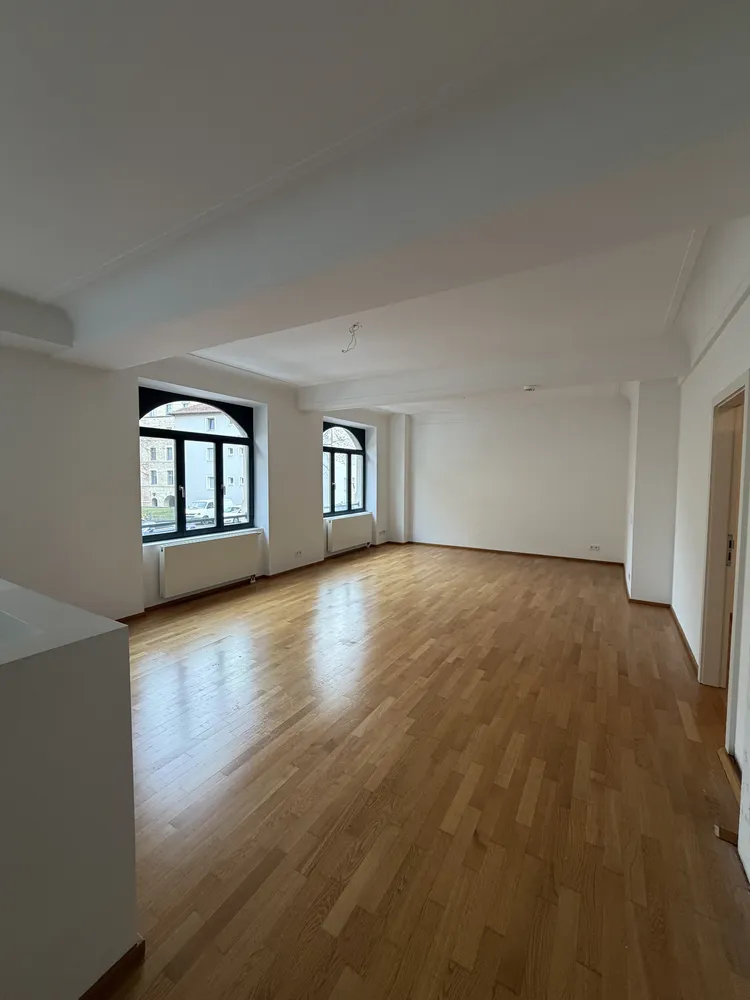 2 Zimmer Wohnung mit 77 m² in Stuttgart – Bild 1