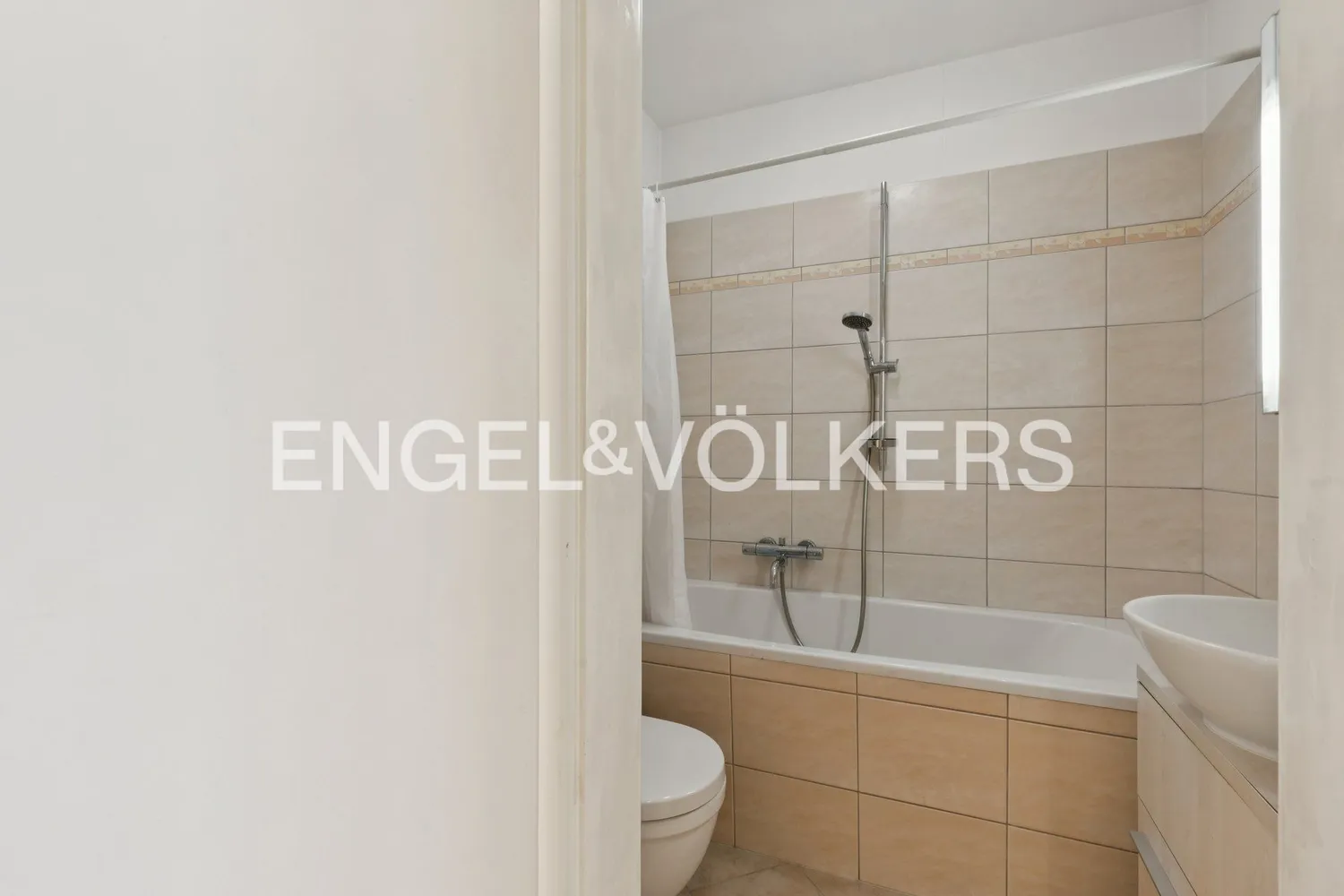 2 Zimmer Wohnung mit 60 m² in Köln – Bild 8