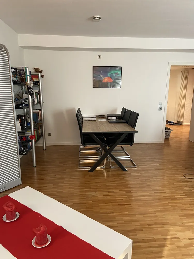 2 Zimmer Wohnung mit 80 m² in Stuttgart – Bild 2