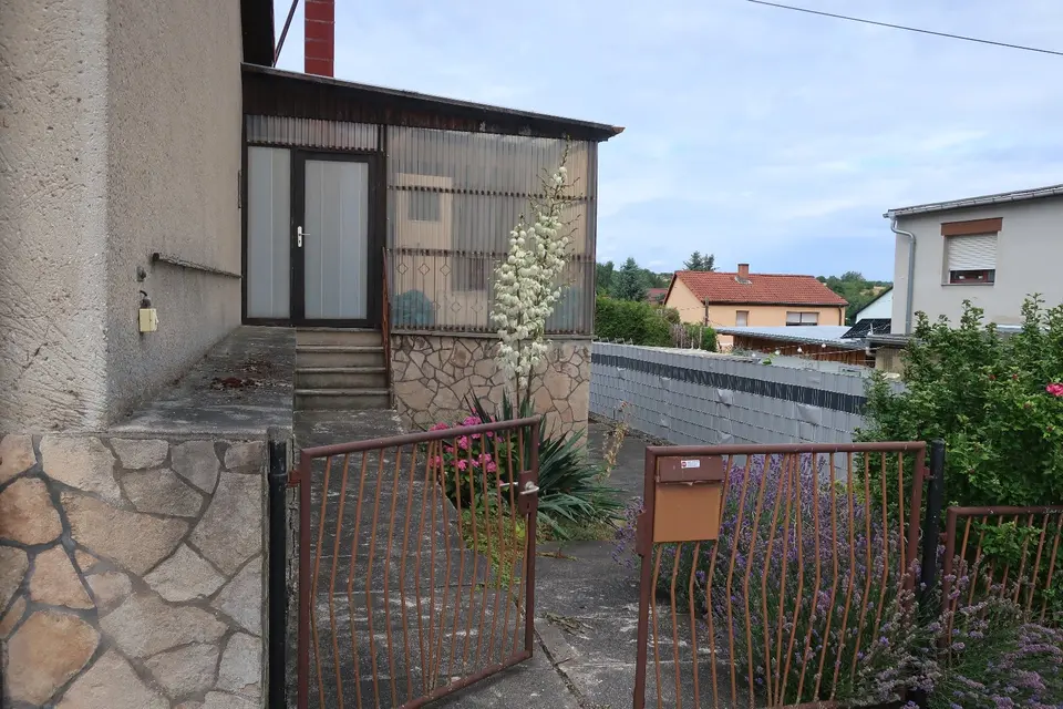 6 room house with 94 m² in Aschersleben – Photo 3