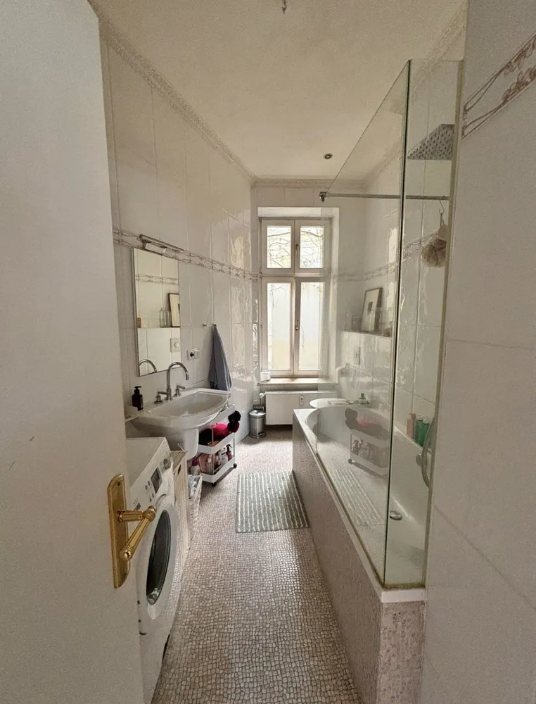 2 Zimmer Wohnung mit 80 m² in Berlin – Bild 4
