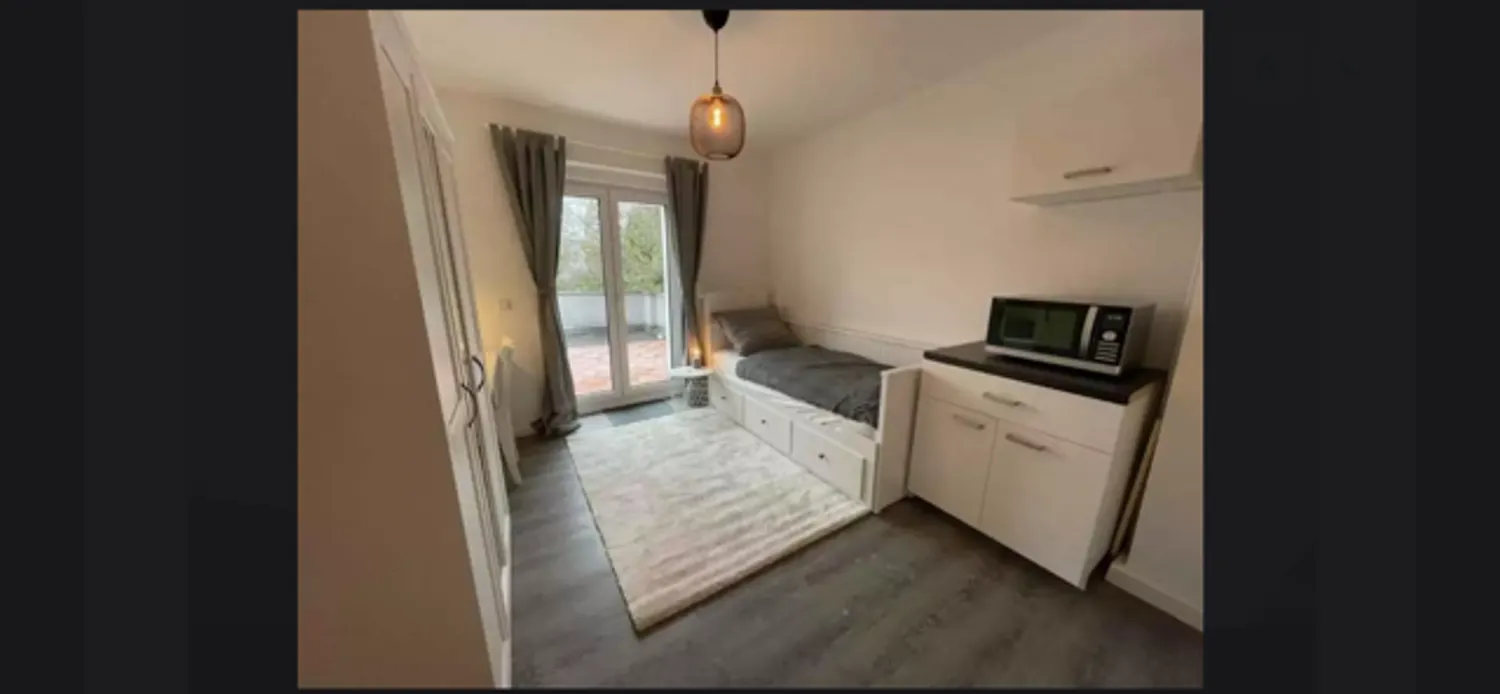 1 Zimmer Wohnung mit 25 m² in Köln – Bild 2