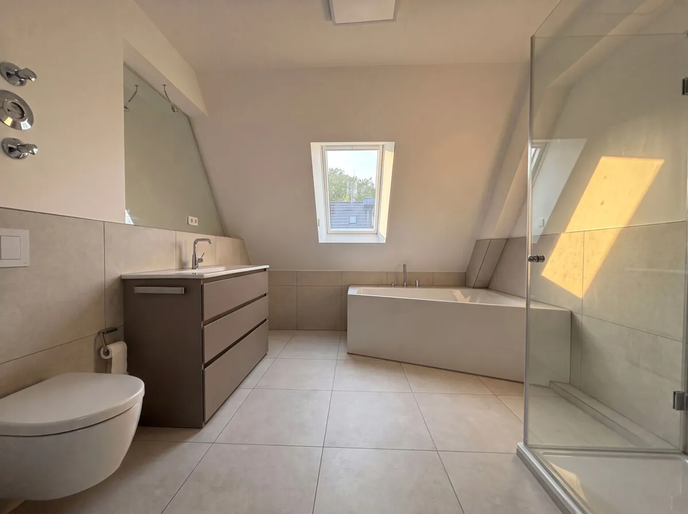 4 Zimmer Wohnung mit 125 m² in Bochum – Bild 9