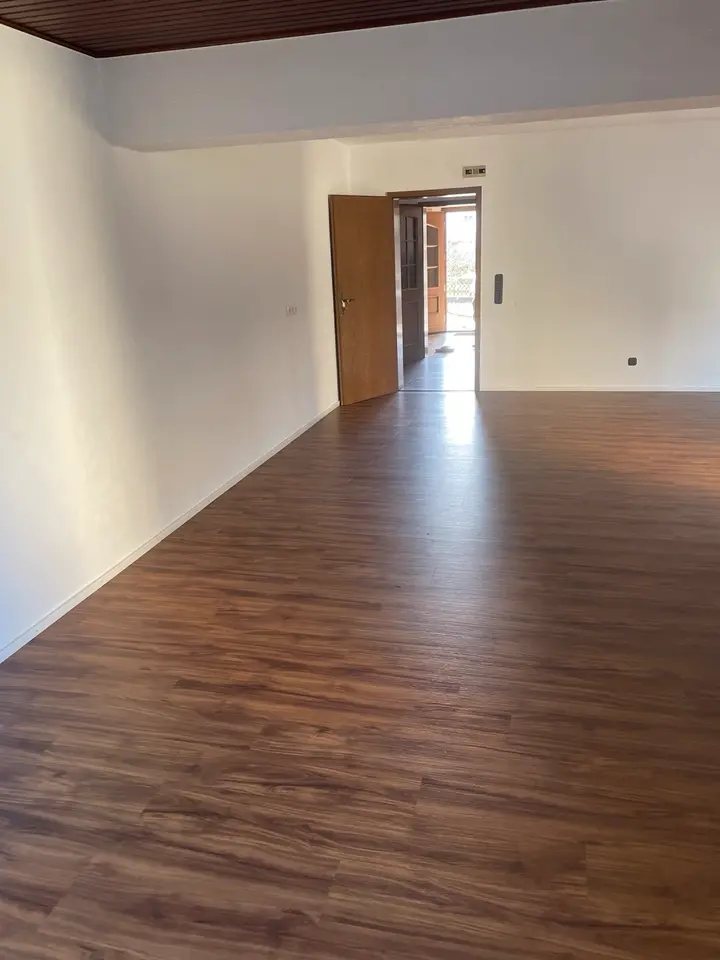 5 Zimmer Wohnung mit 150 m² in Michelstadt – Bild 1