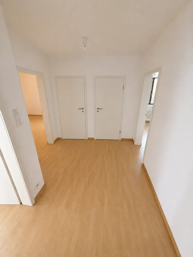 4 Zimmer Wohnung mit 90 m² in Frankfurt am Main – Bild 3