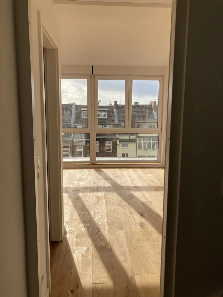 3 Zimmer Wohnung mit 105 m² in Köln – Bild 1