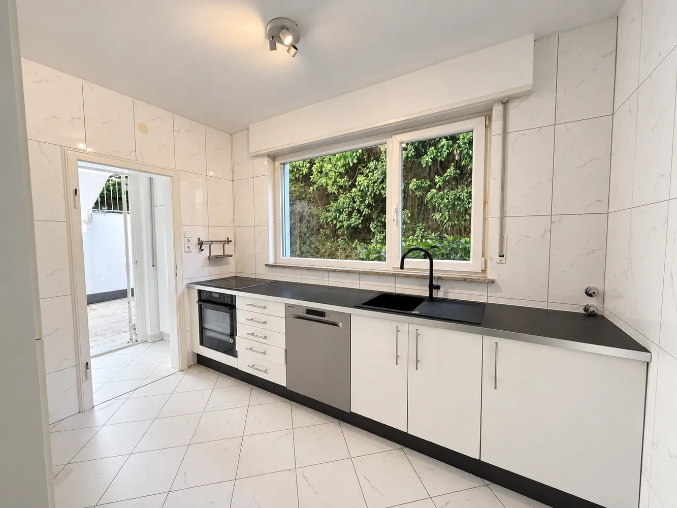 4 Zimmer Wohnung mit 158 m² in Stuttgart – Bild 11