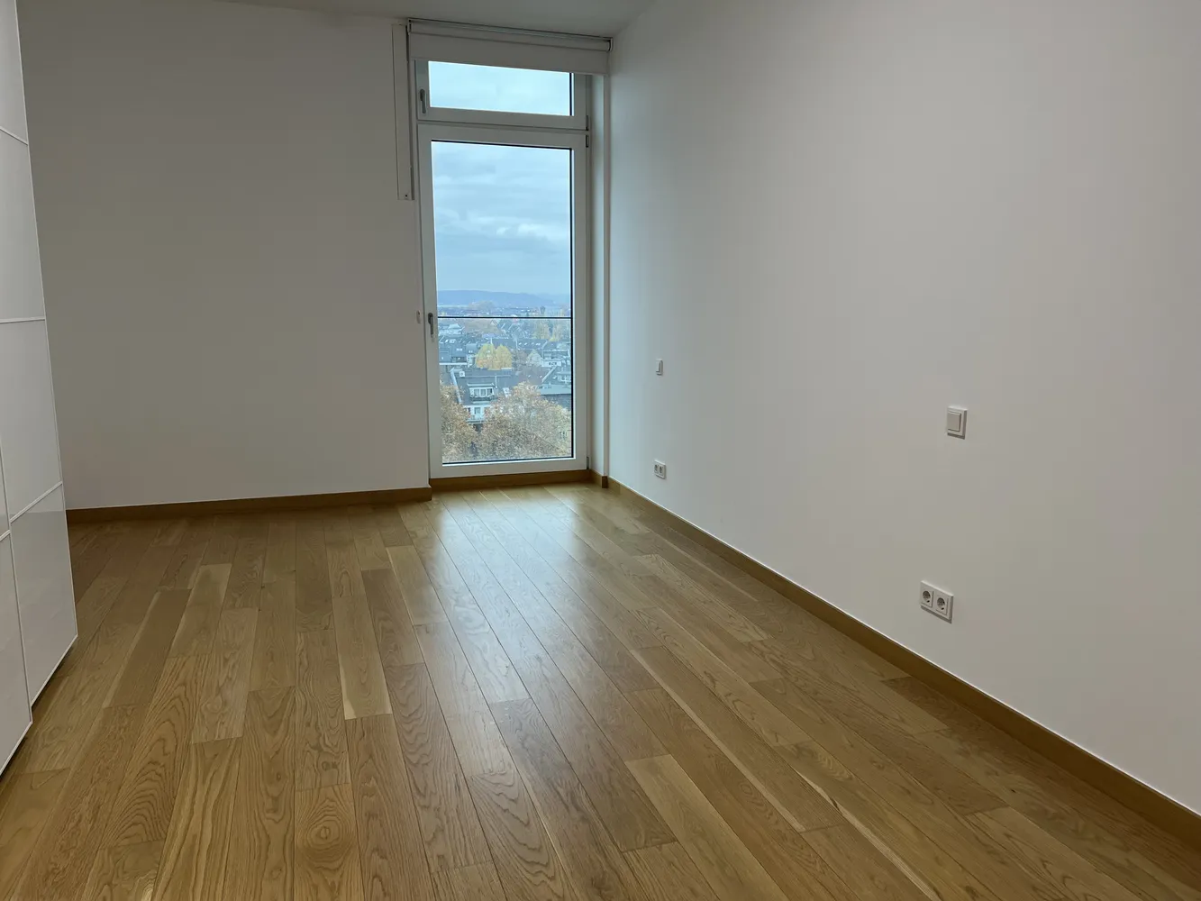 4 Zimmer Wohnung mit 129 m² in Düsseldorf – Bild 4