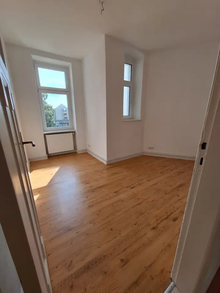 4 Zimmer Wohnung mit 123 m² in Magdeburg – Bild 2