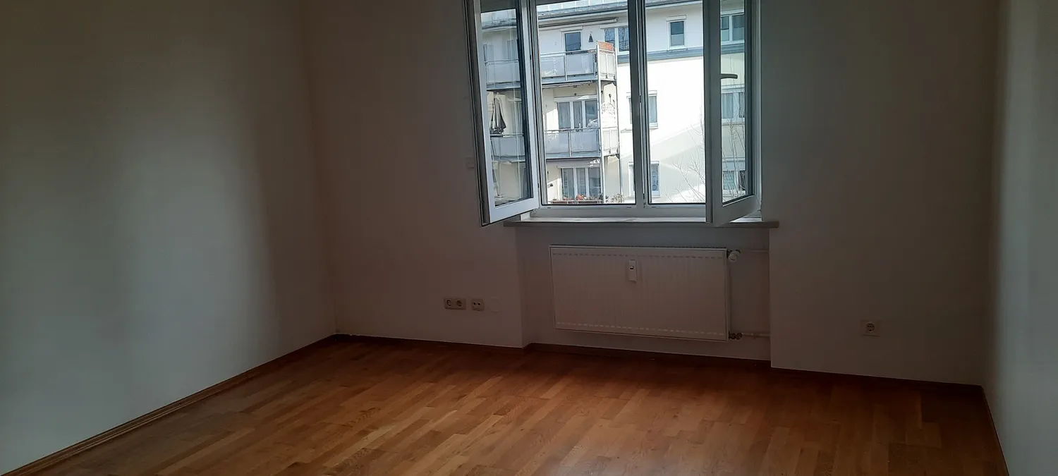 4 Zimmer Wohnung mit 100 m² in Augsburg – Bild 8