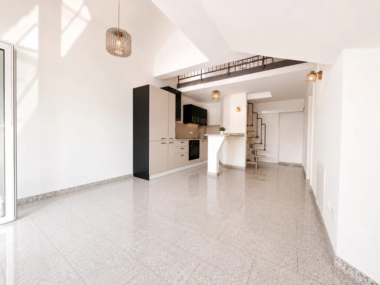 2 Zimmer Wohnung mit 51 m² in München – Bild 2