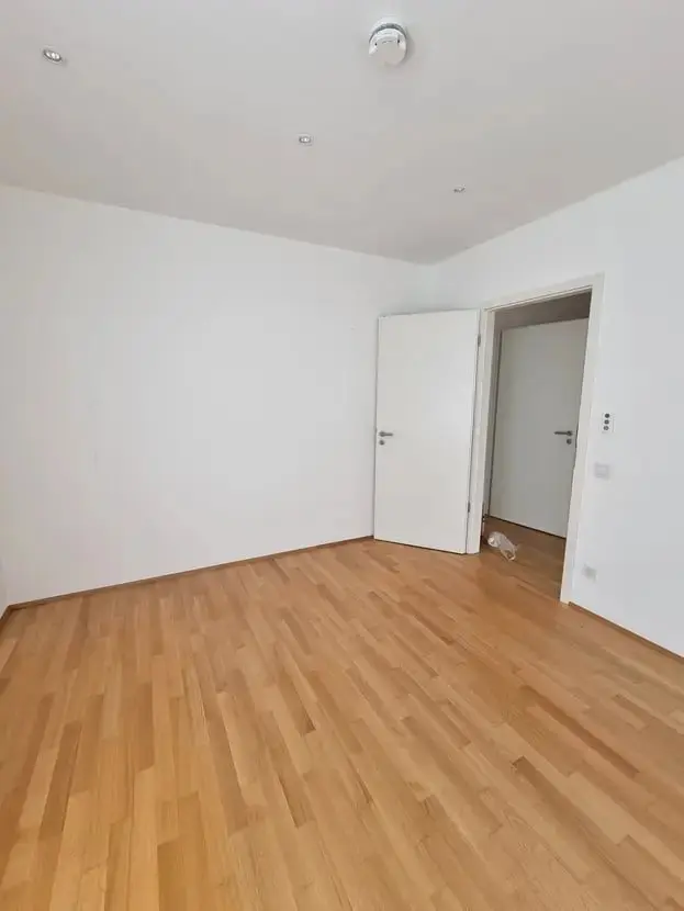 2 Zimmer Wohnung mit 80 m² in Essen – Bild 2