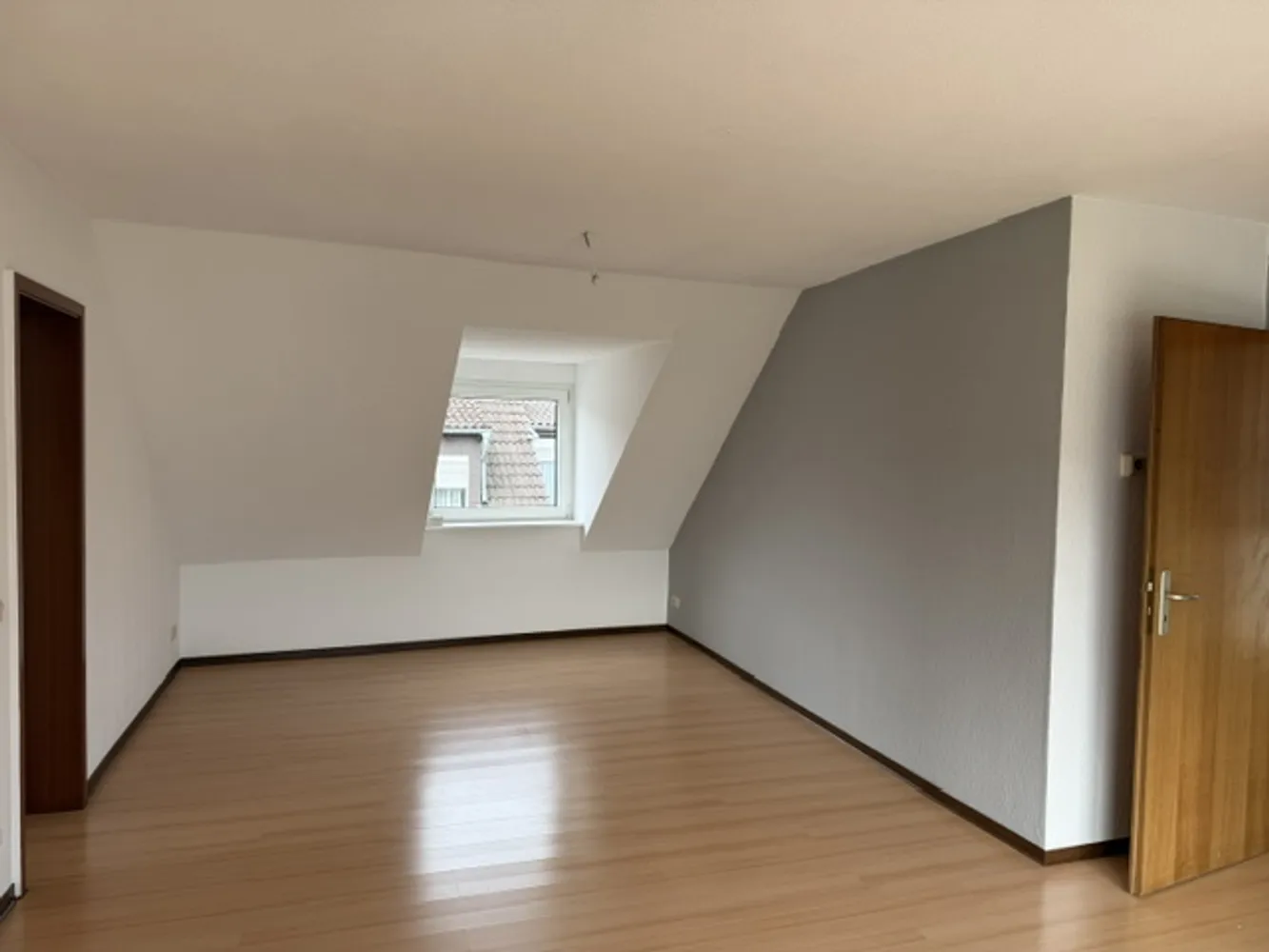 2 Zimmer Wohnung mit 72 m² in Kerpen – Bild 1