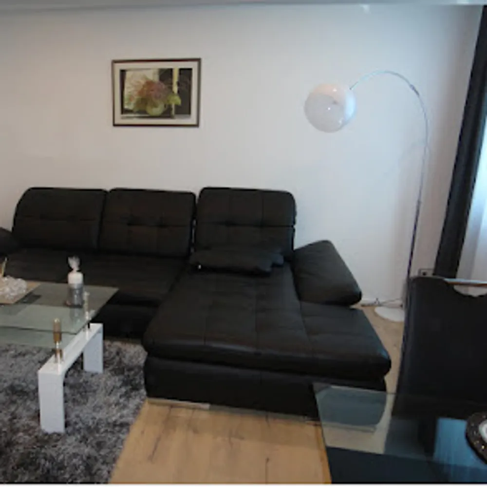 3 Zimmer Wohnung mit 95 m² in Düsseldorf – Bild 2
