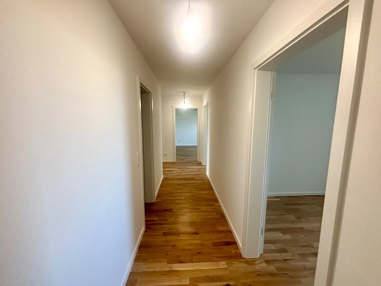 3 Zimmer Wohnung mit 94 m² in München – Bild 3