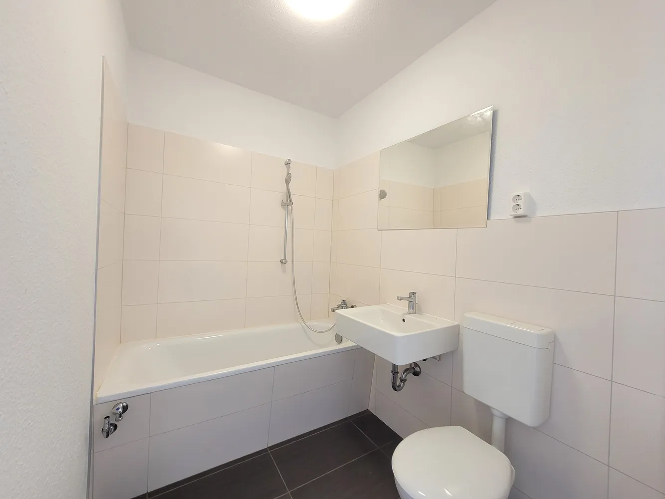 3 Zimmer Wohnung mit 56 m² in Halle (Saale) – Bild 5