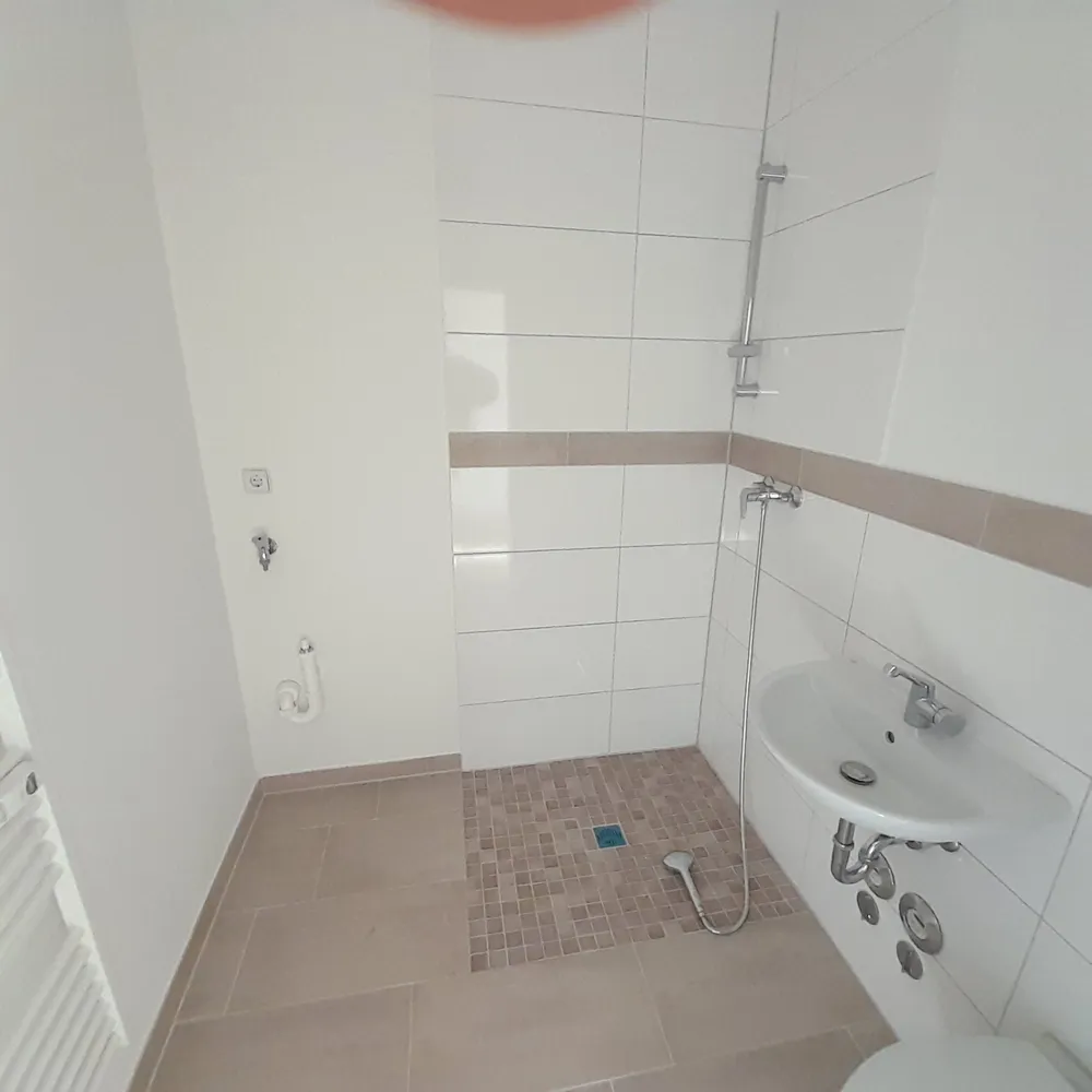 5 Zimmer Wohnung mit 97 m² in Halle (Saale) – Bild 8