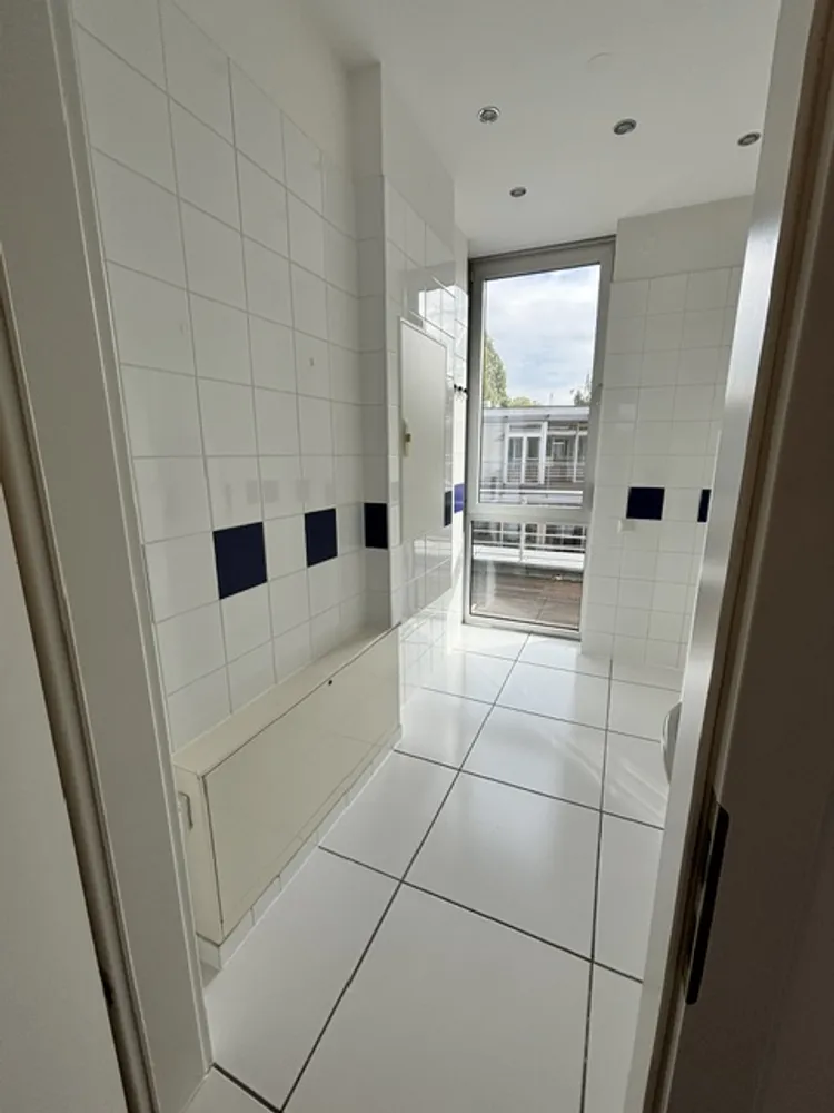 6 Zimmer Wohnung mit 265 m² in Berlin – Bild 4