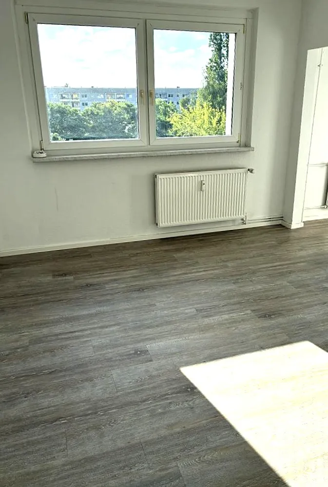 2 Zimmer Wohnung mit 42 m² in Halle (Saale) – Bild 2