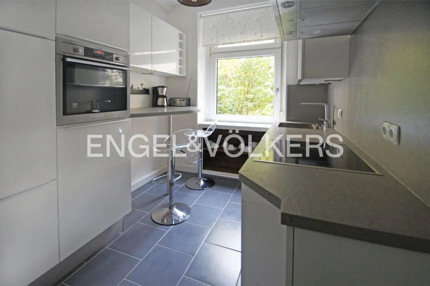 2 room apartment with 50 m² in Frankfurt am Main – Photo 3