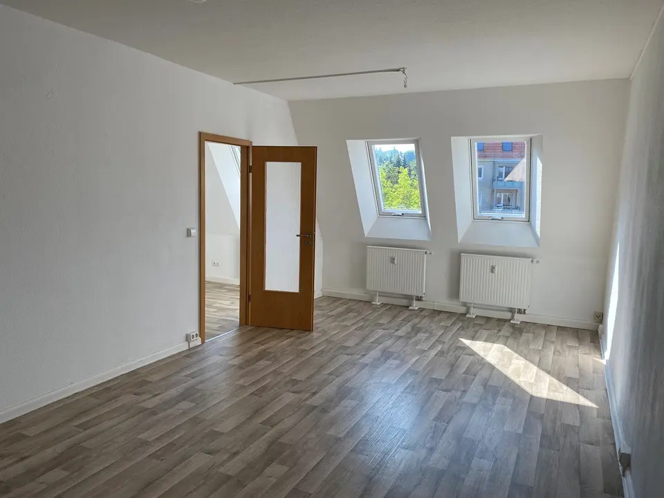 4 Zimmer Wohnung mit 68 m² in Suhl – Bild 1