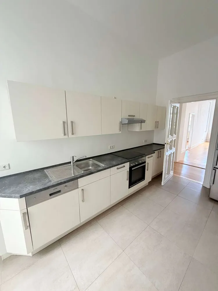 4 Zimmer Wohnung mit 135 m² in Berlin – Bild 7
