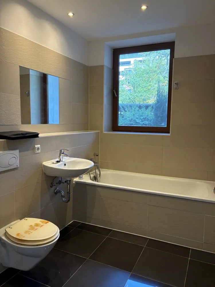 3 Zimmer Wohnung mit 107 m² in Berlin – Bild 2