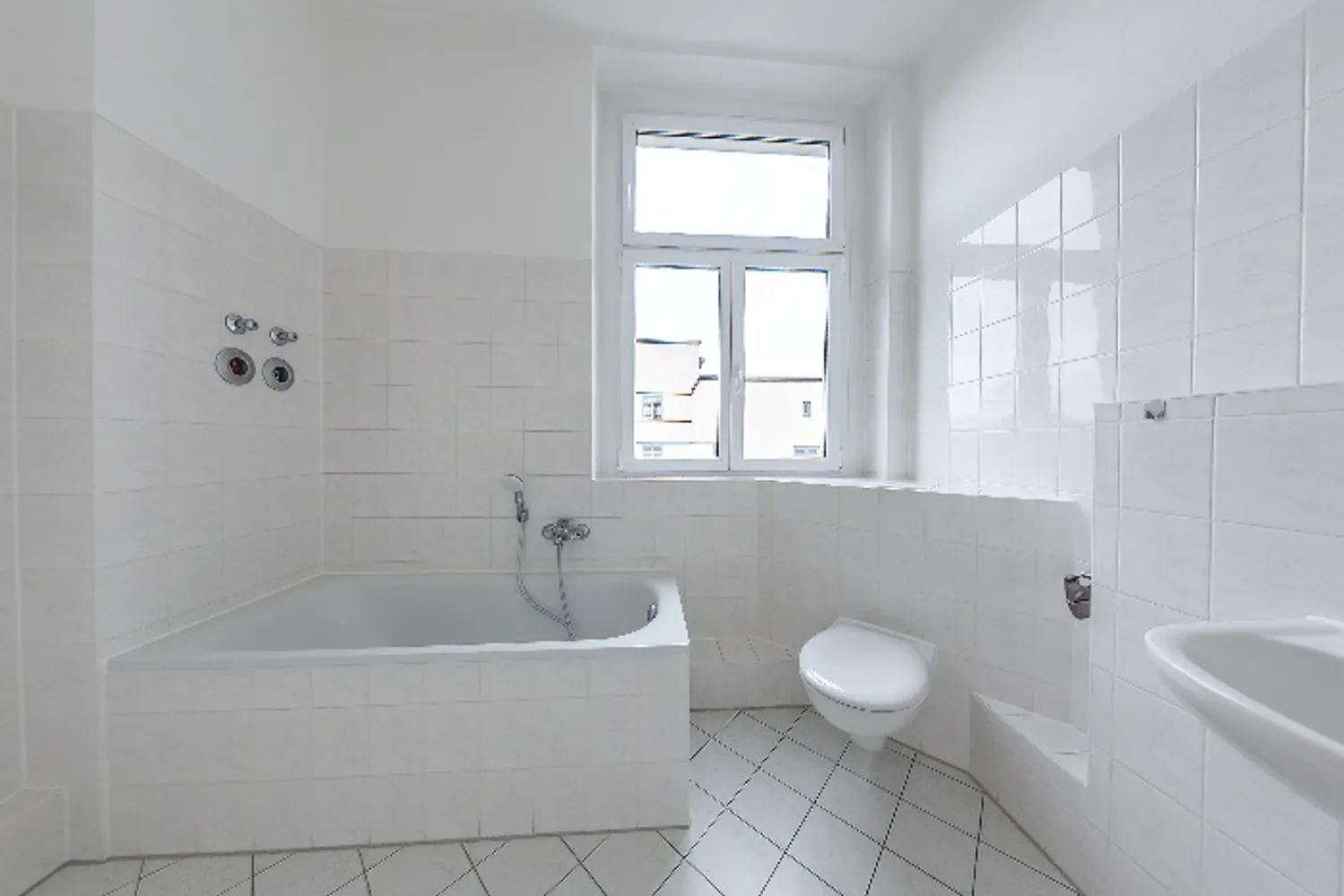 2 room apartment with 70 m² in Magdeburg – Photo 5