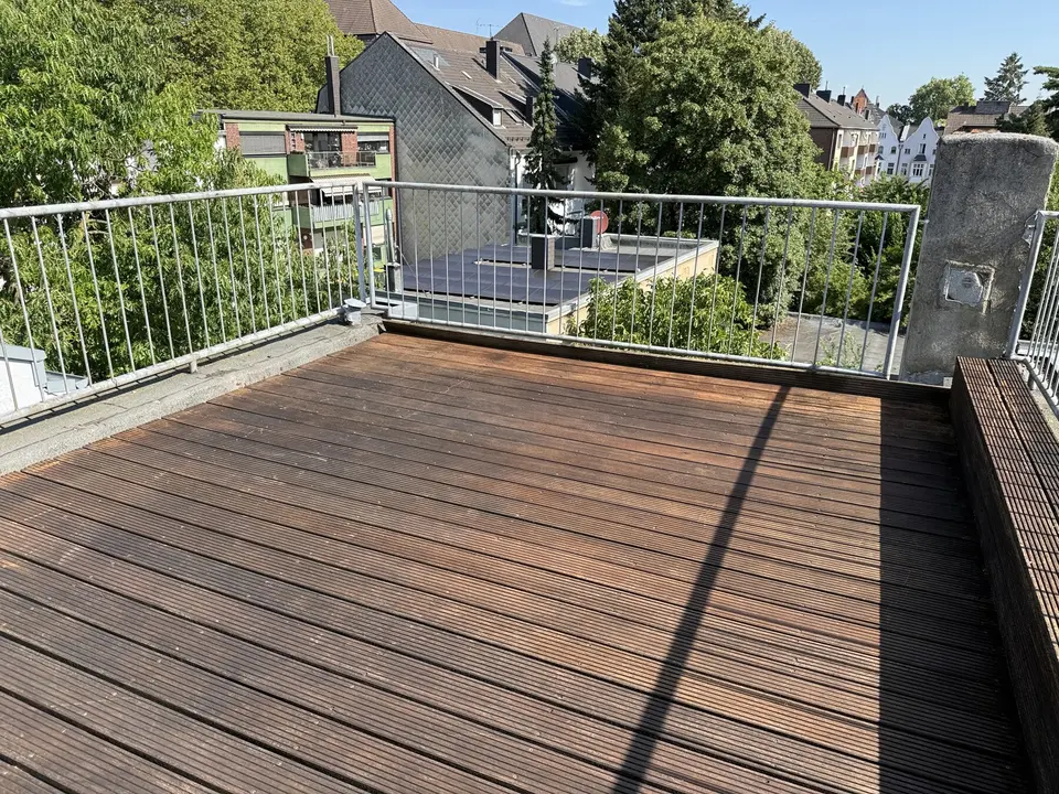 4 Zimmer Wohnung mit 139 m² in Mönchengladbach – Bild 2