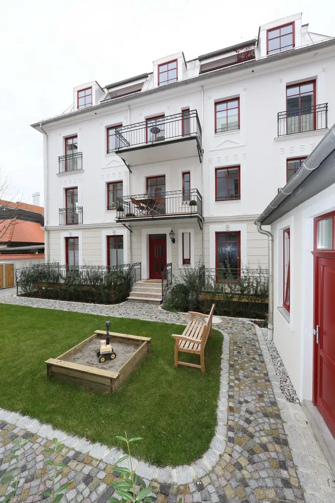4 room apartment with 98 m² in Munich – Photo 4