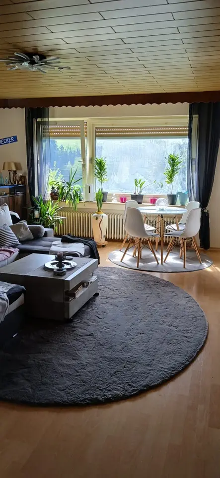 6 Zimmer Wohnung mit 104 m² in Sonneberg – Bild 1