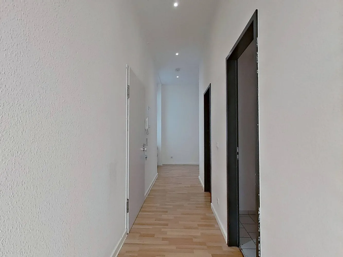 4 Zimmer Wohnung mit 120 m² in Magdeburg – Bild 9