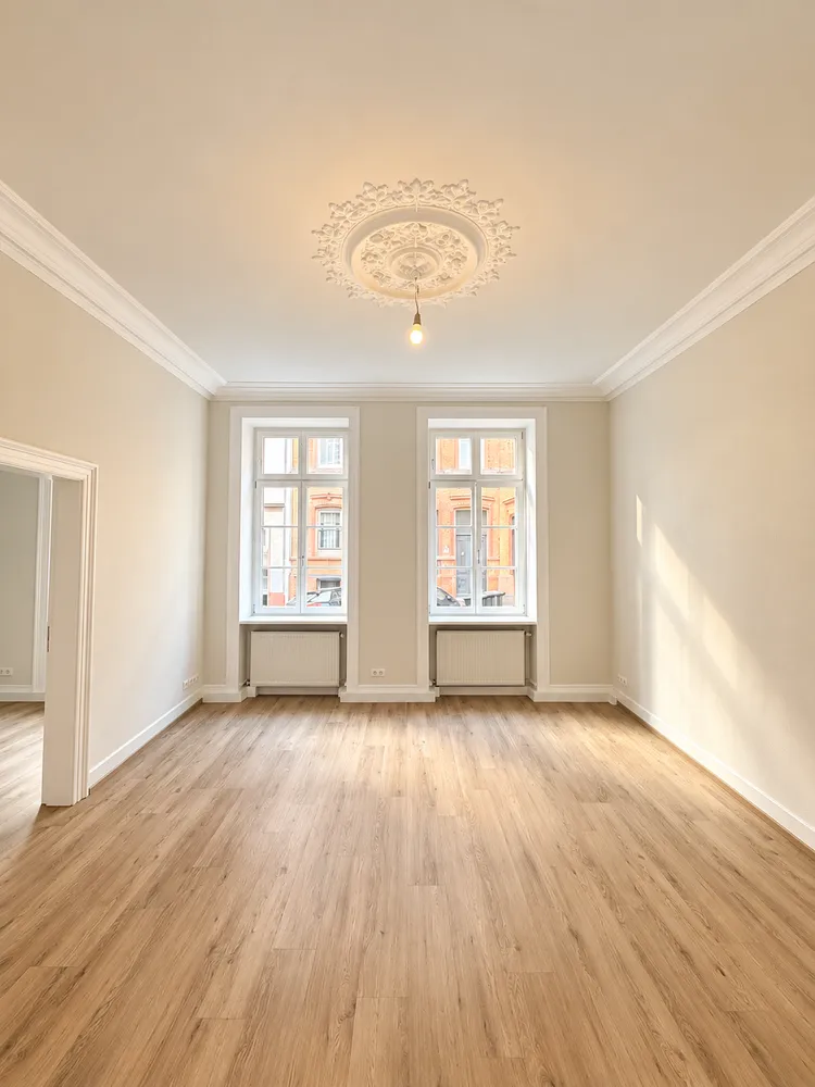 5 Zimmer Wohnung mit 120 m² in Wiesbaden – Bild 1