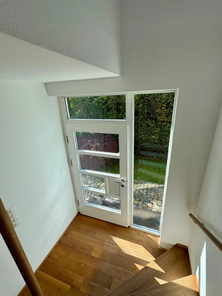 3 Zimmer Wohnung mit 110 m² in Wiesbaden – Bild 2