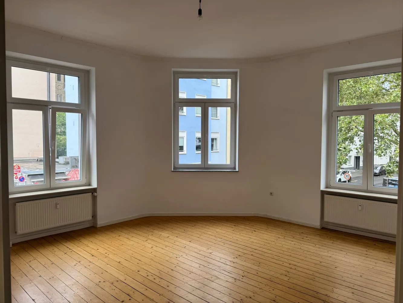 3 Zimmer Wohnung mit 85 m² in Köln – Bild 2