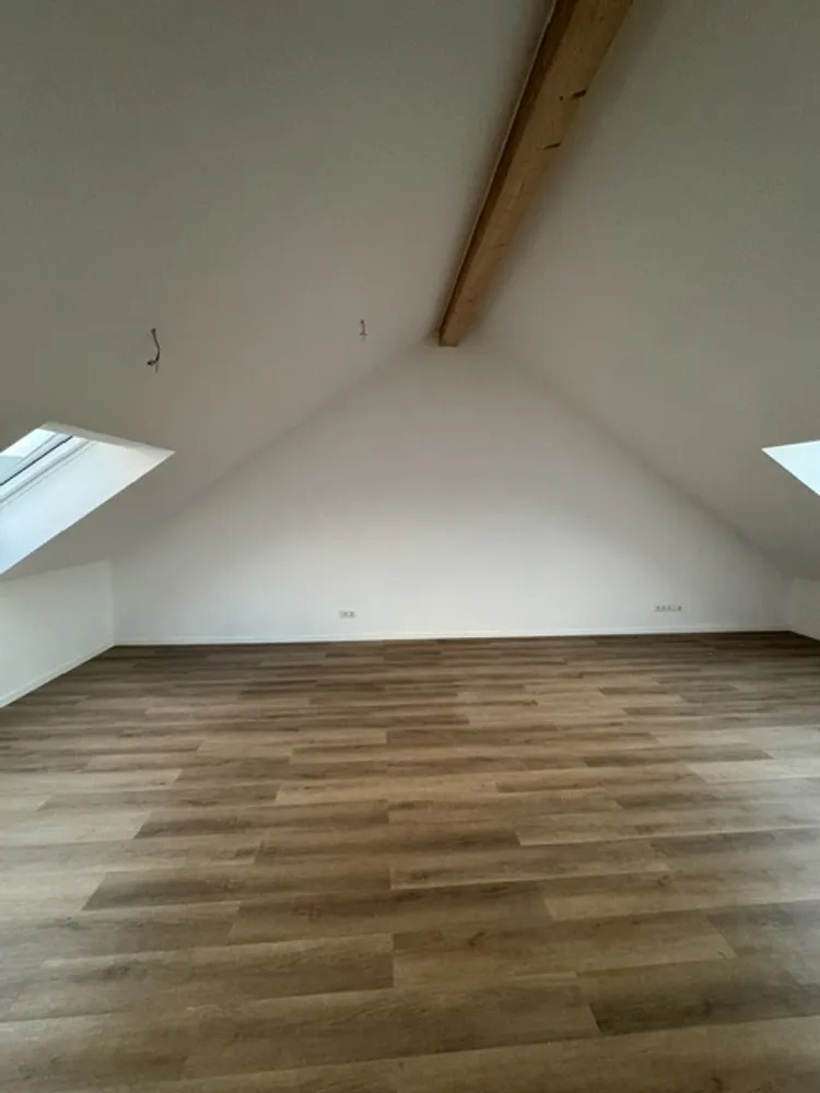 4 Zimmer Wohnung mit 70 m² in Karlsruhe – Bild 1