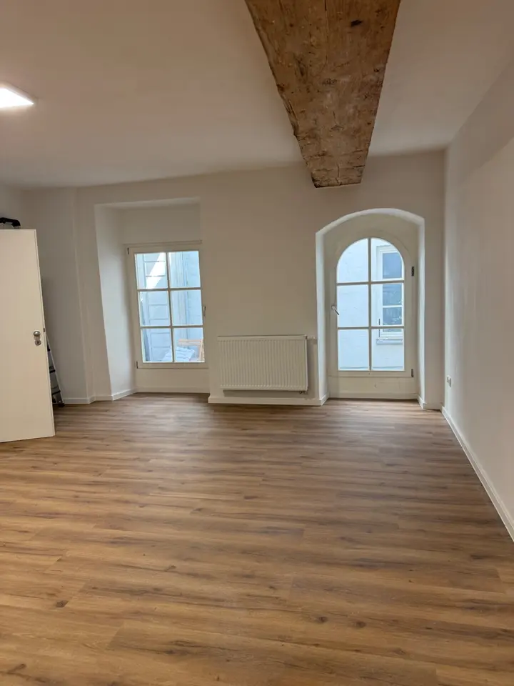 3 Zimmer Wohnung mit 95 m² in Regensburg – Bild 2