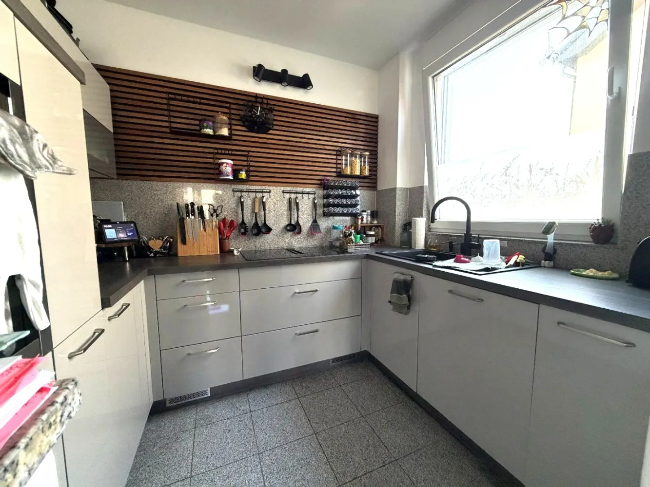 3 Zimmer Wohnung mit 1043 m² in Hürth – Bild 8