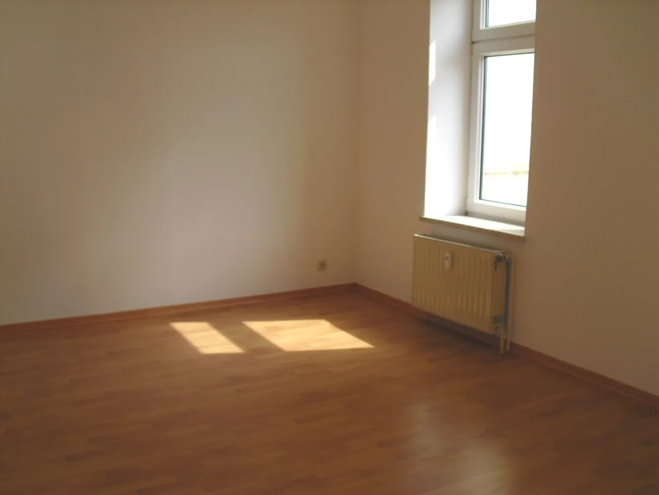 3 Zimmer Wohnung mit 80 m² in Naumburg (Saale) – Bild 4