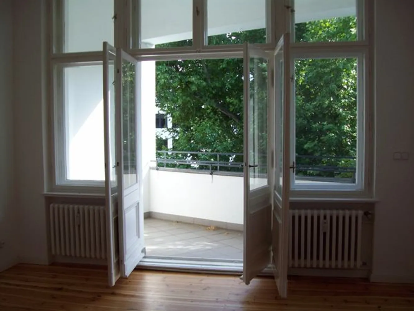 6 Zimmer Wohnung mit 242 m² in Berlin – Bild 9