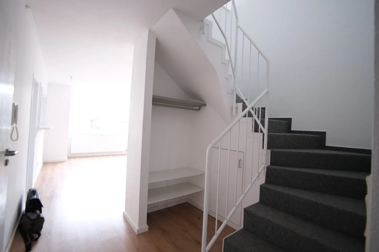 6 Zimmer Wohnung mit 128 m² in Solingen – Bild 2