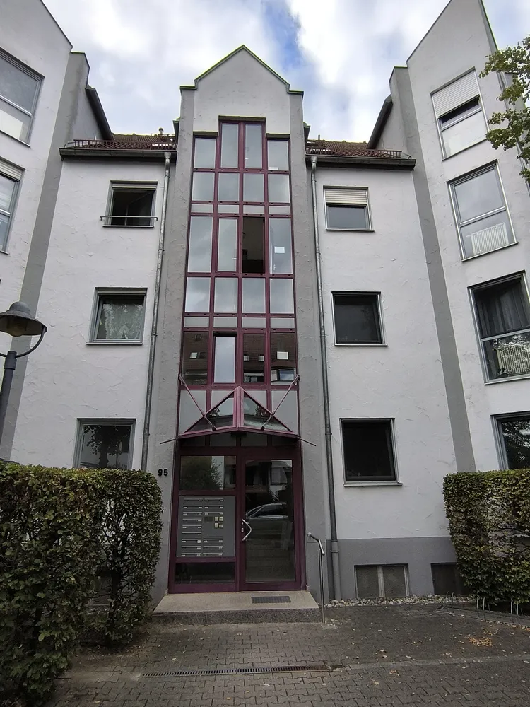 1 room apartment with 30 m² in Augsburg – Photo 12