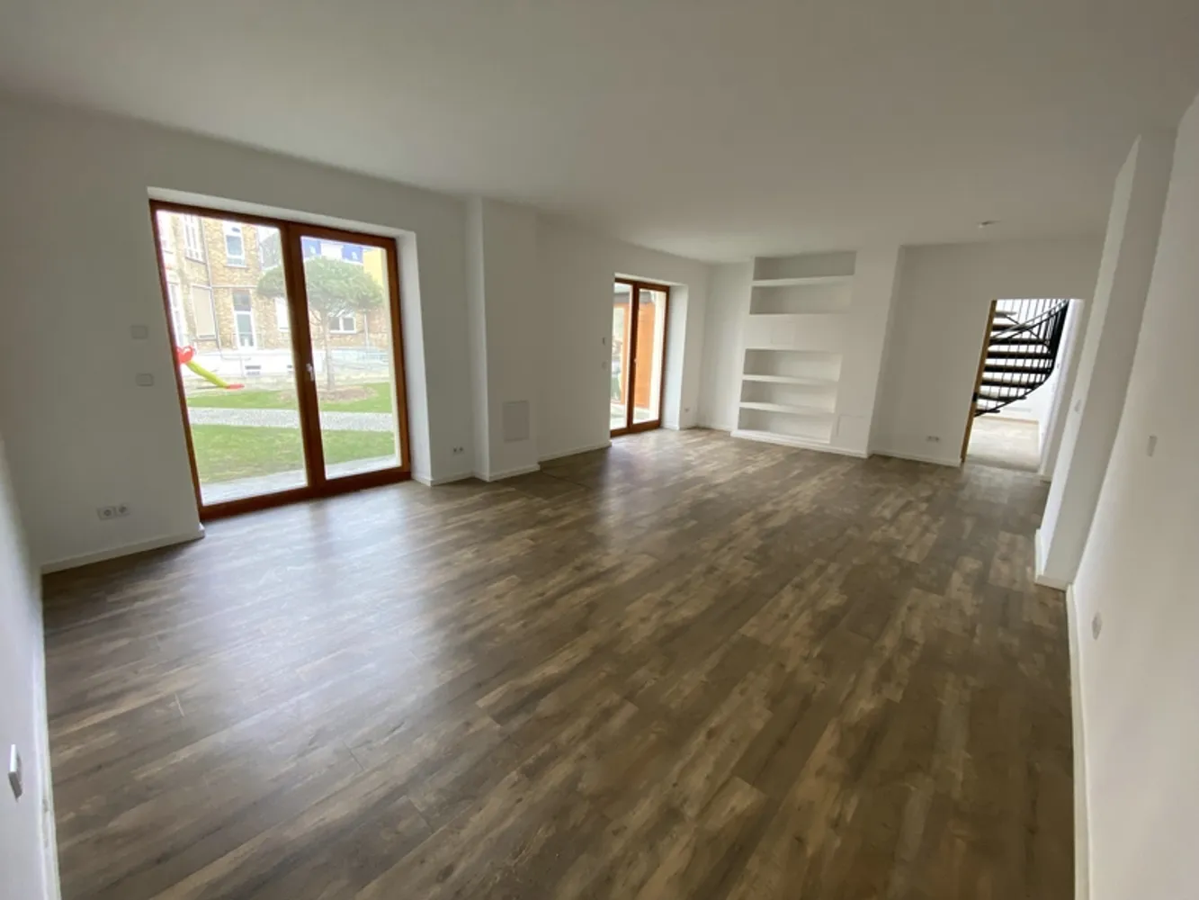 4 Zimmer Wohnung mit 161 m² in Berlin – Bild 3