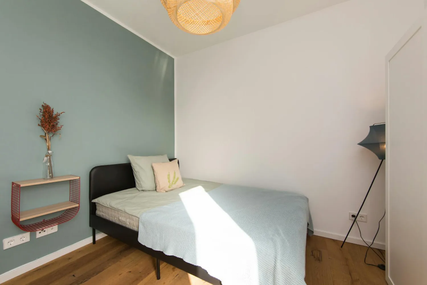 Shared room with 13 m² in Berlin – Photo 2