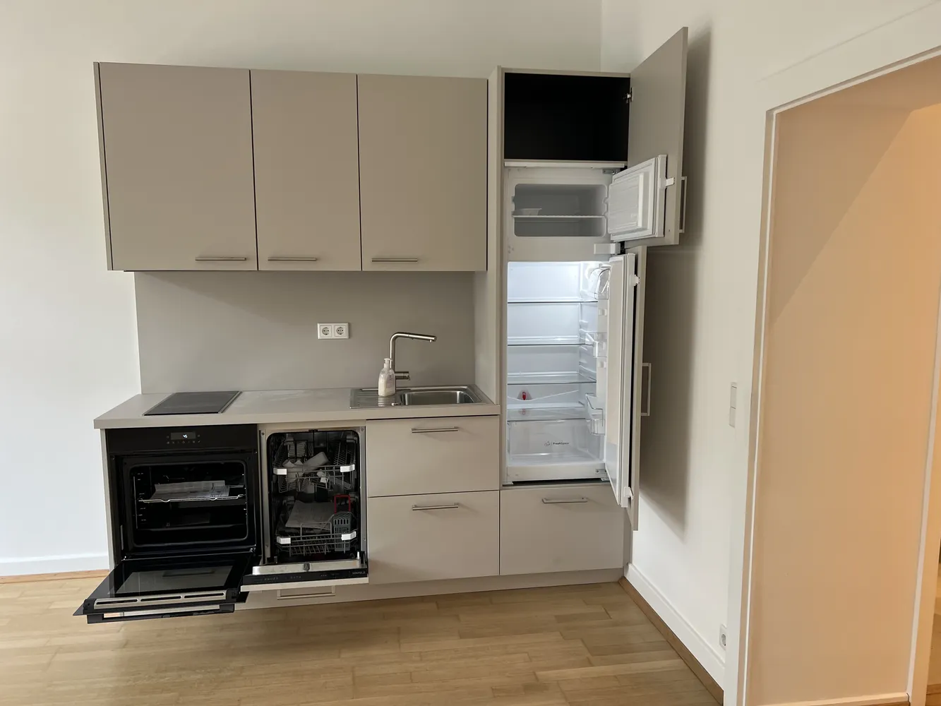 2 room apartment with 53 m² in Düsseldorf – Photo 6